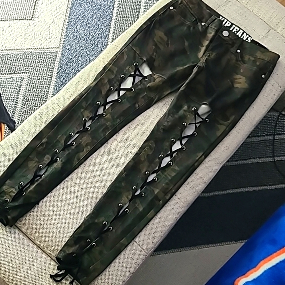 VIP Camo laceup Jeans NWT